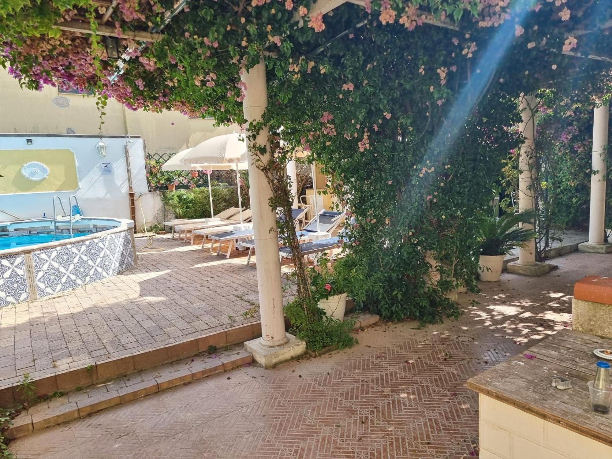 Apartmán Villino Angela A Sant'Anna Boscotrecase Exteriér fotografie